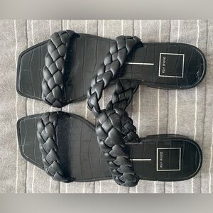 Dolce Vita Indy Sandals. Size 8 in Black.